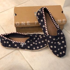 Toms Navy Freetown Star
